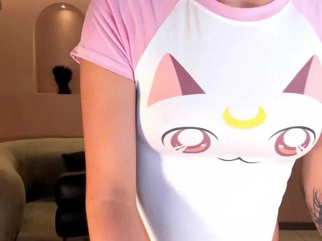 ZoeArmstrong on BongaCams