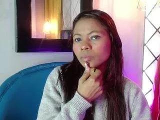 agata-grubisic on CamSoda 