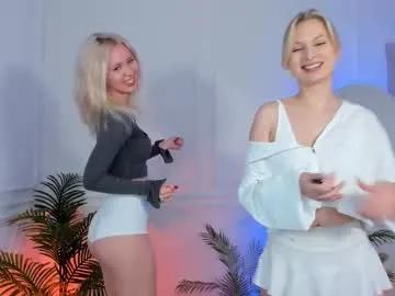 cassie_palmer — kiss shoulders each other [100 tokens left] Hello my lovely boys #18 #bigboobs #shy #bigass #blonde