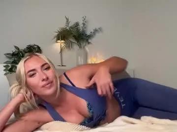 heyskylar — wild & sweet weekend ride goal: take my top & bottom off   #bigboobs #bigass #teen #18 #new [975 tokens remaining]