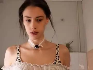 t_tragedienne — Goal: Take the belt off my skirt and spank my ass - I'm Helena, a little #shy about my #smalltits becuse i'm #18 years old, #young #new girl here [174 tokens remaining]