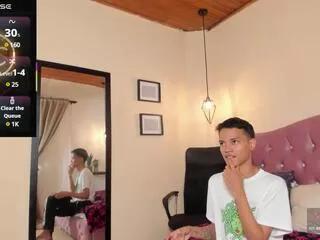 aleex_siren on Flirt4Free 