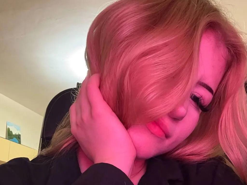 EdithBiglow on LiveJasmin