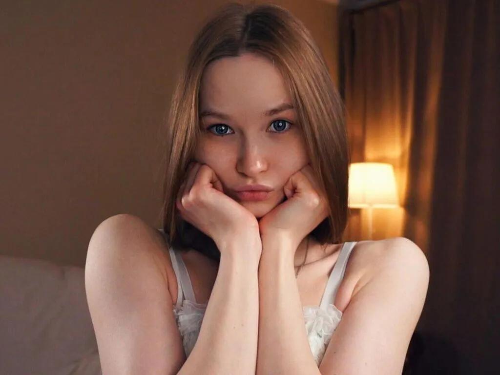 FloraBanford on LiveJasmin