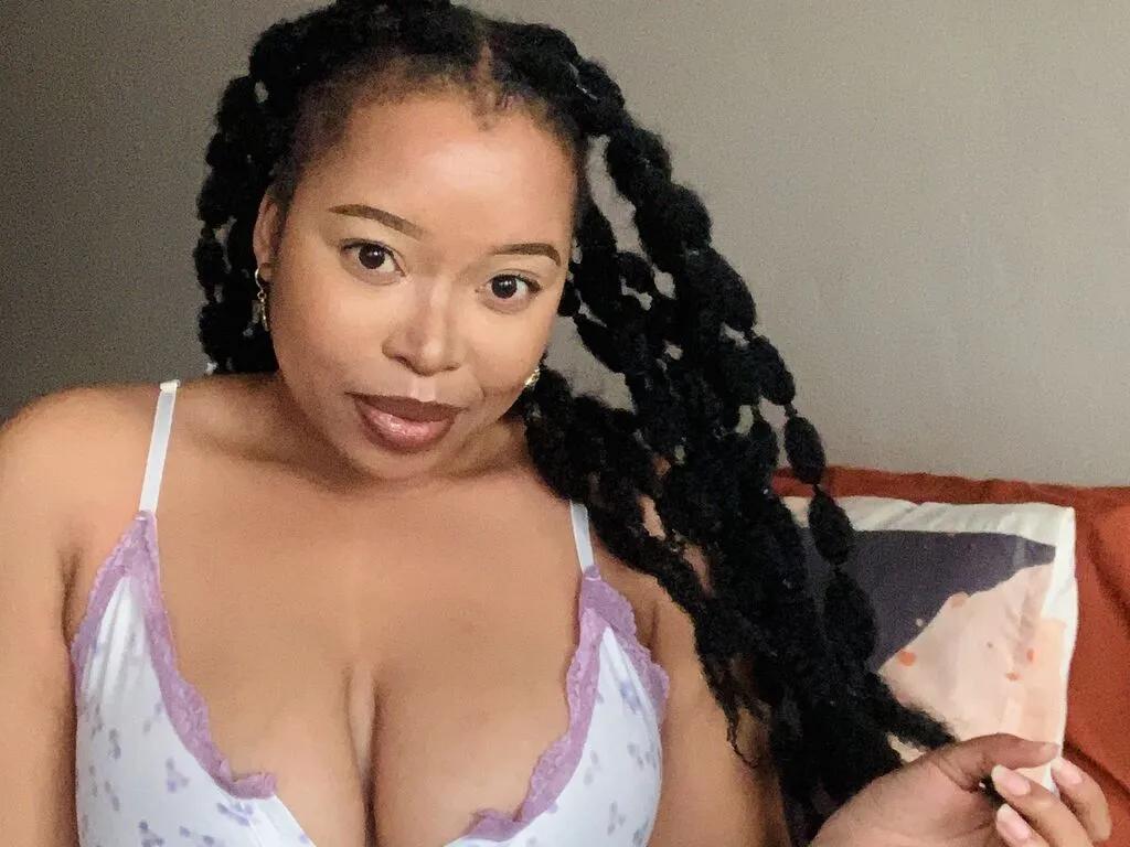 MadisonBlu on LiveJasmin