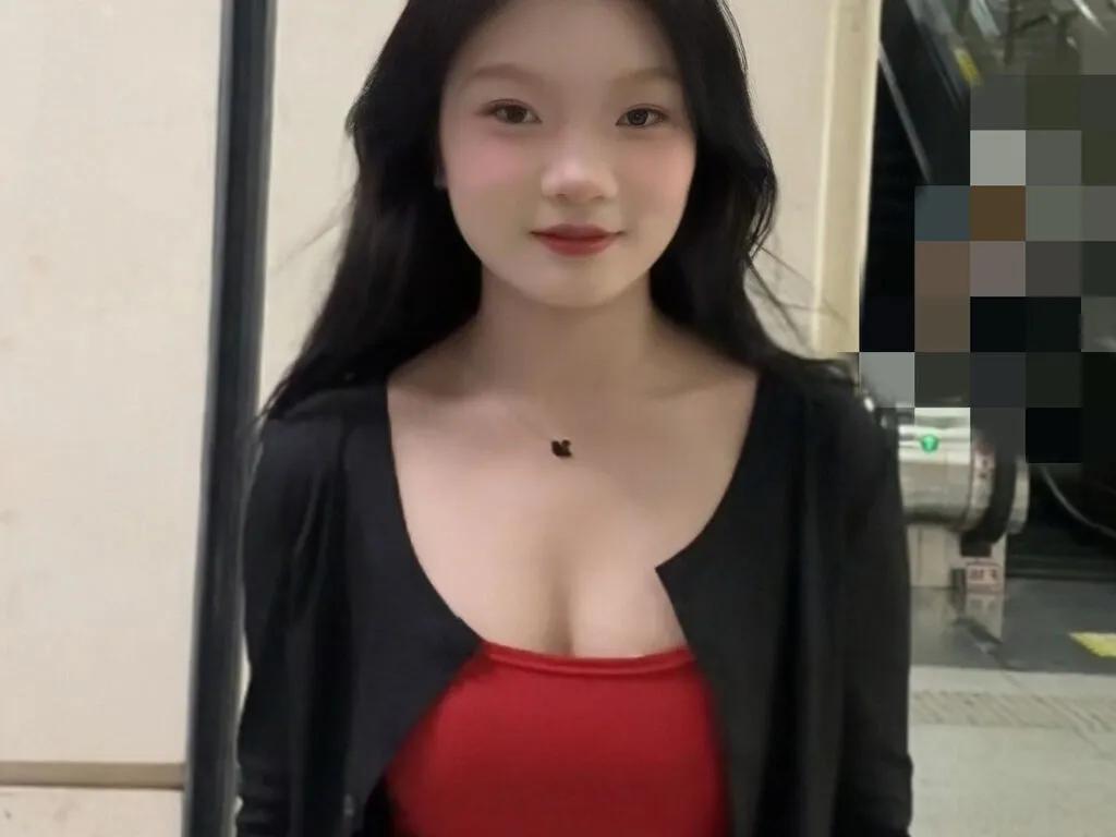 MaggieEileen on LiveJasmin