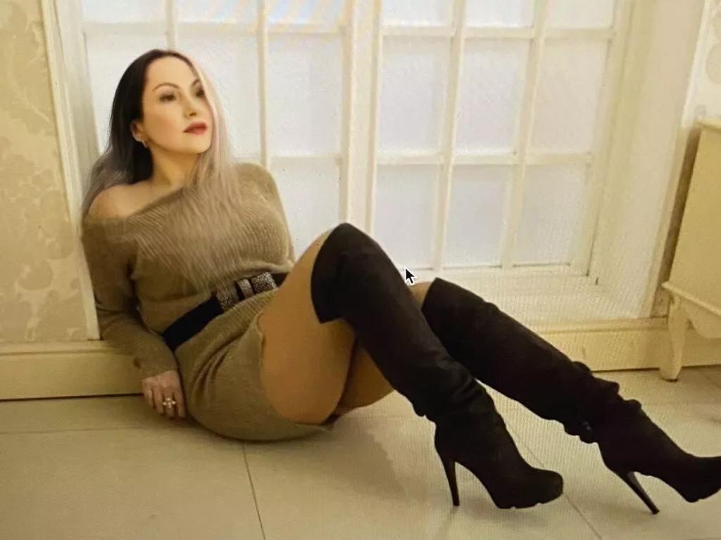 Renelce on LiveJasmin