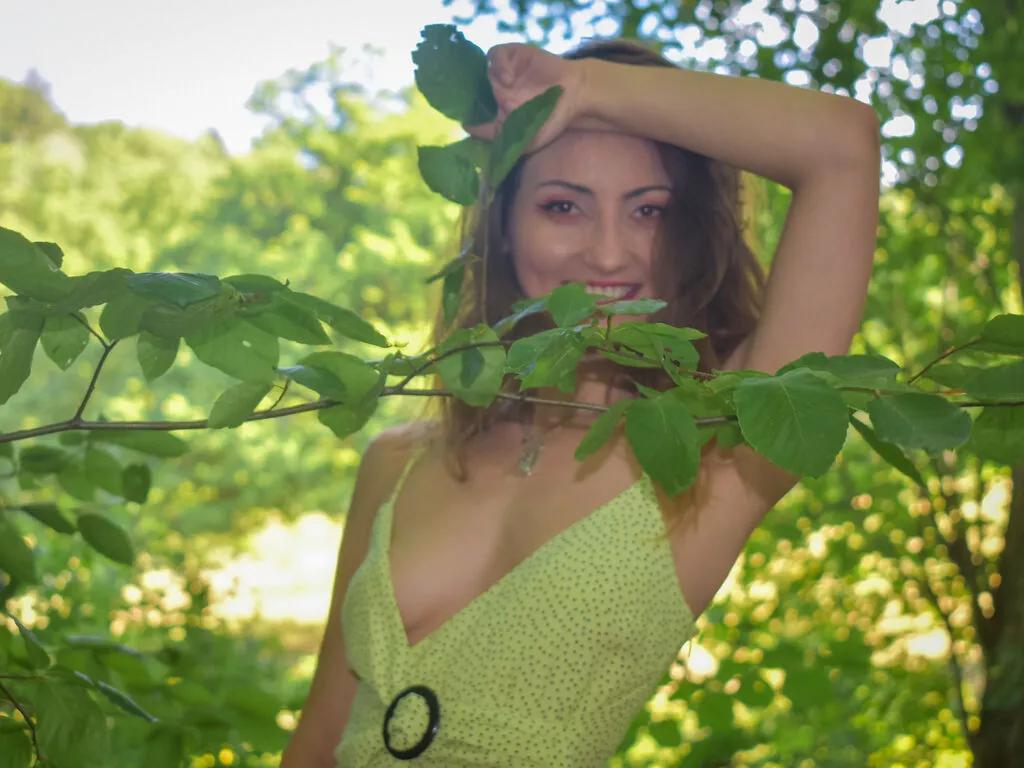 SarraNoir on LiveJasmin