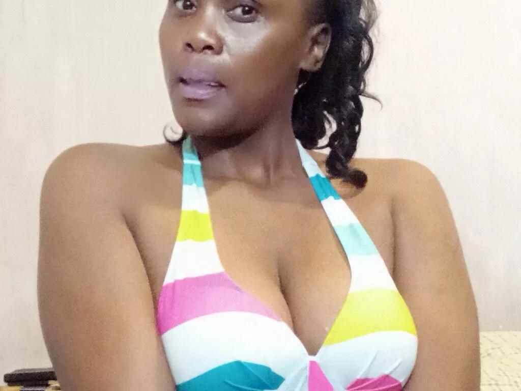 SharlainOgbu on LiveJasmin