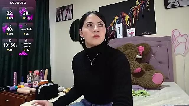 Emmie_Hot on StripChat 