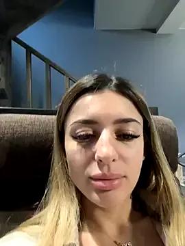 Jasmine_urPrincess — Hard kiss