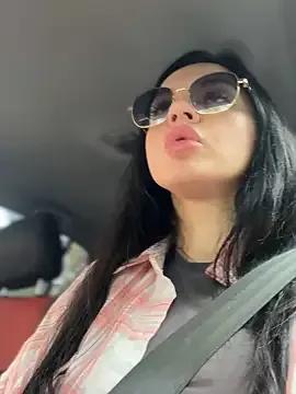 JulliaVegas on StripChat 