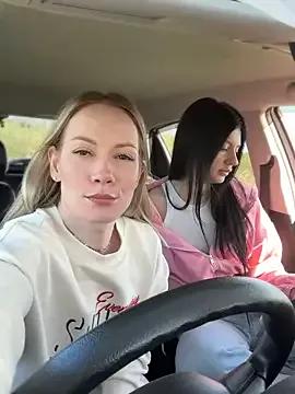 JulliaVegas on StripChat 