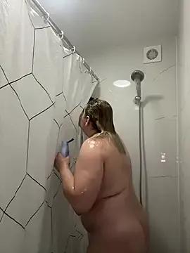 LanaSoftt on StripChat 