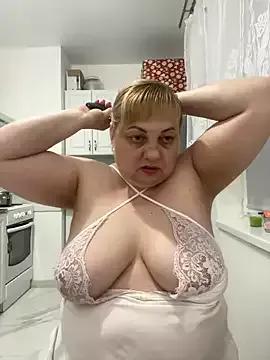 LanaSoftt on StripChat 