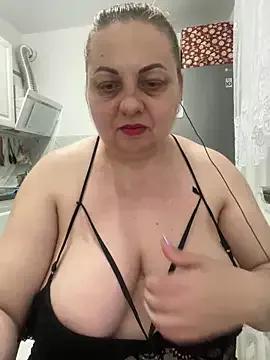LanaSoftt on StripChat 