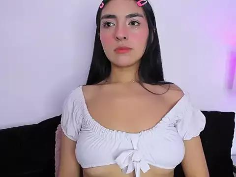 LennaBlair on StripChat 