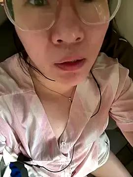 Liqinqin on StripChat 