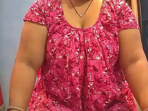 MAYA100 on StripChat 