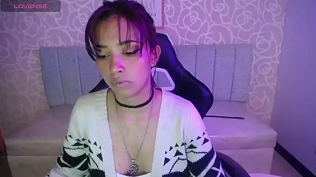 nilia_ch on StripChat 