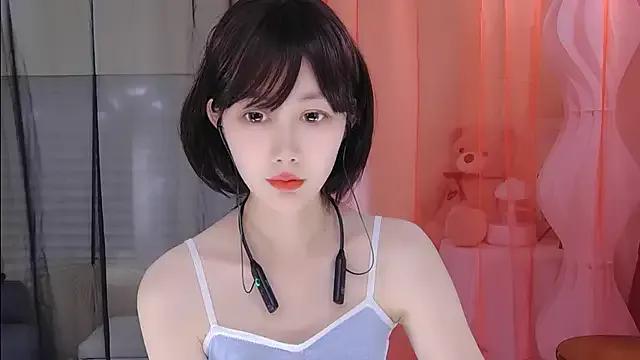 Nuan_Qi on StripChat 