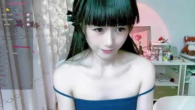 qiqi-669 on StripChat