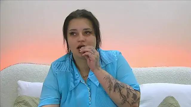 SaraOswald on StripChat 
