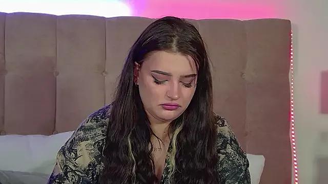 SaraOswald on StripChat 