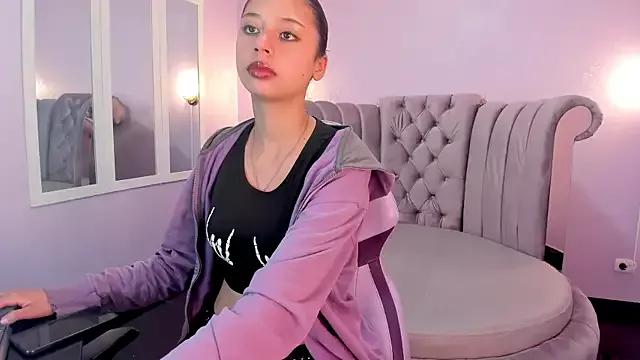 Seren_Bleck on StripChat 