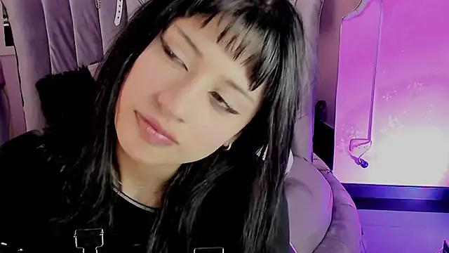 Seren_Bleck on StripChat 