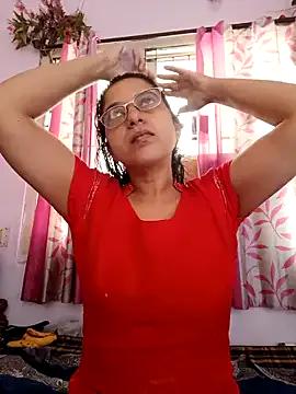 thanusi_2 — Private on StripChat