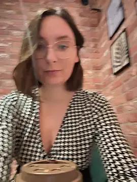 The_Snowwhitee — Use Toy in McDonald  Last Tip Video!