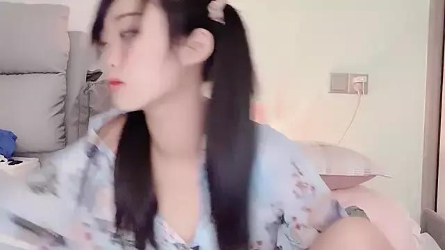 yueyue2003 on StripChat 